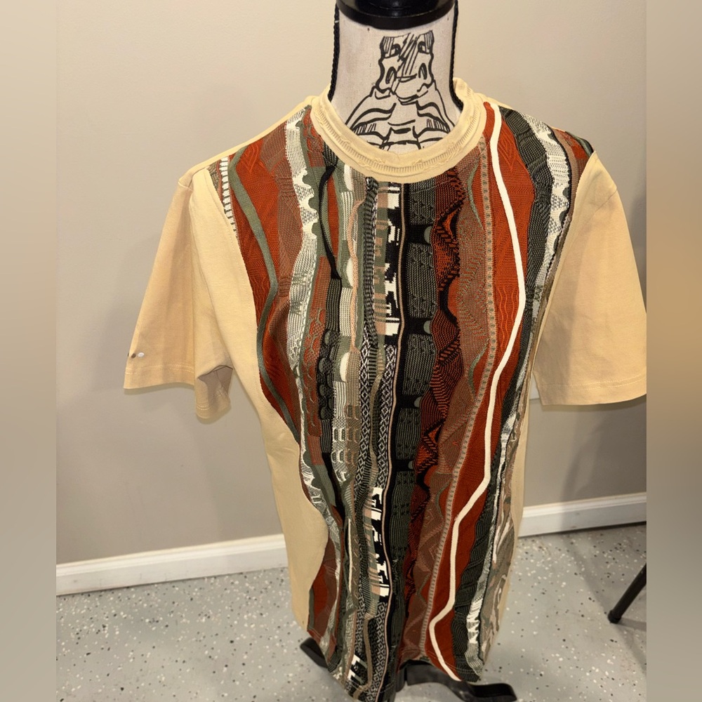 COOGI Australia Tan and Multi-Colored Short Sleeve, Men’s Size Small NWT